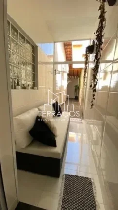 Imagem CASA TÉRREA COM ACONCHEGANTE ÁREA GOURMET À VENDA NO JARDIM DAS TULIPAS EM JUNDIAÍ SP