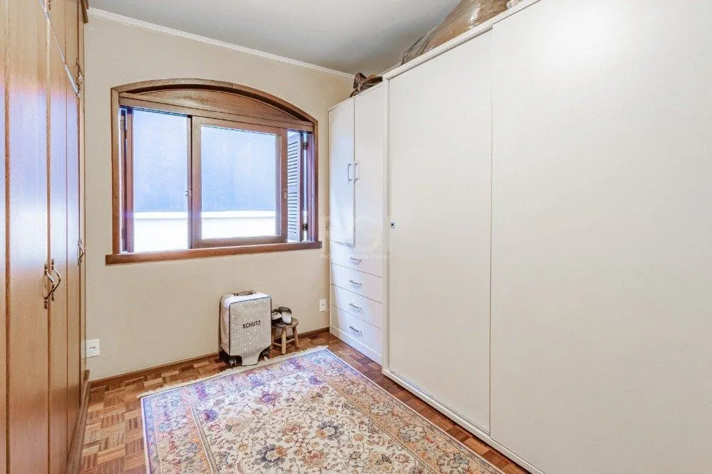 Imagem Casa de 3 dormitórios e 4 vagas de garagem no bairro Jardim Itu