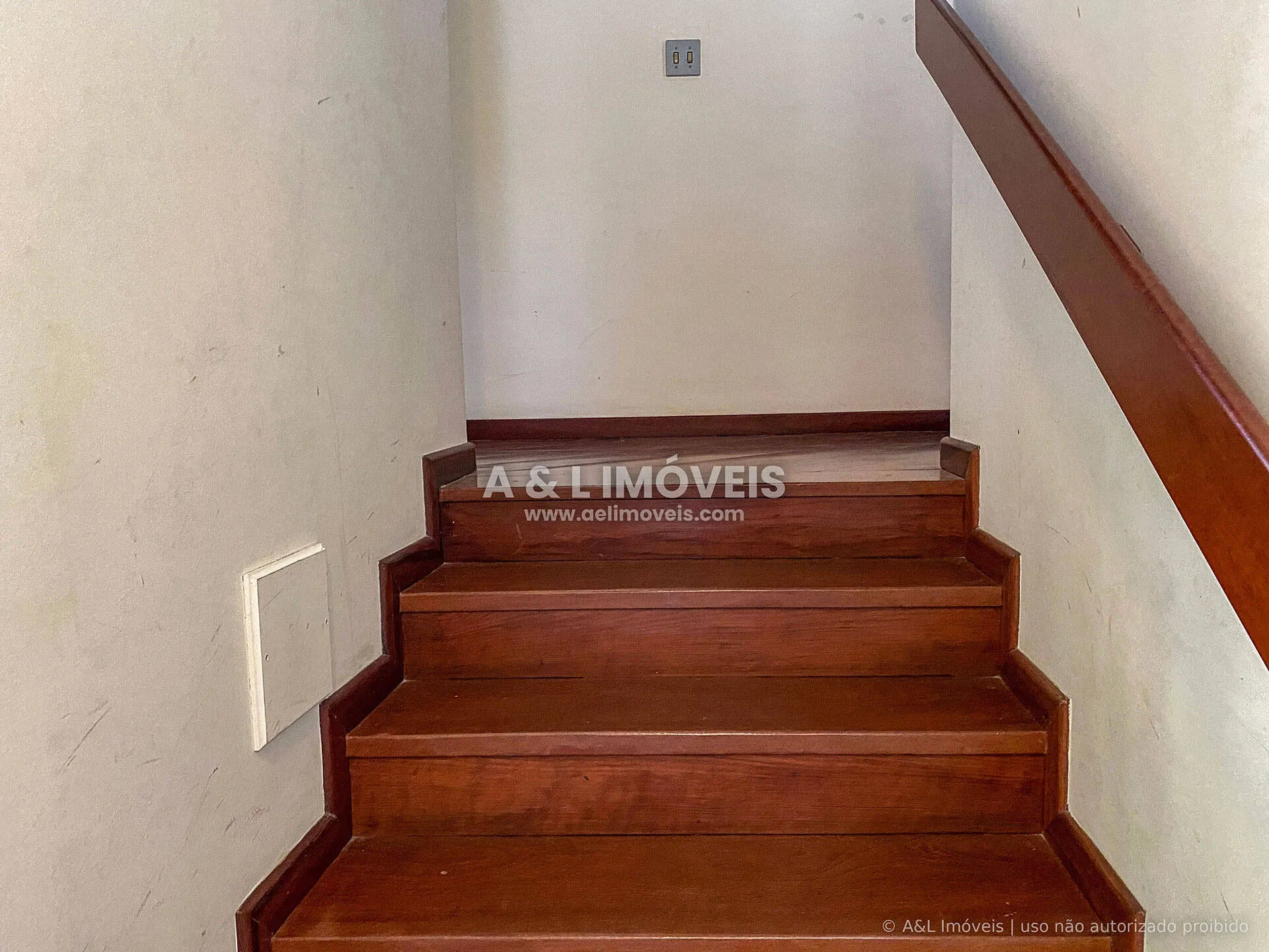 Imagem Casa à venda em Campos do Jordão | 417,26 m² | 5 dormitórios