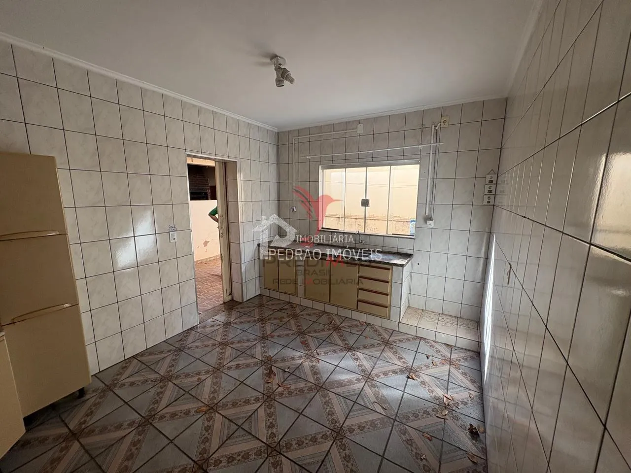 Imagem Sobrado de 2 quartos, 158m² no bairro Parque Residencial Elizabeth, em Lençóis Paulista