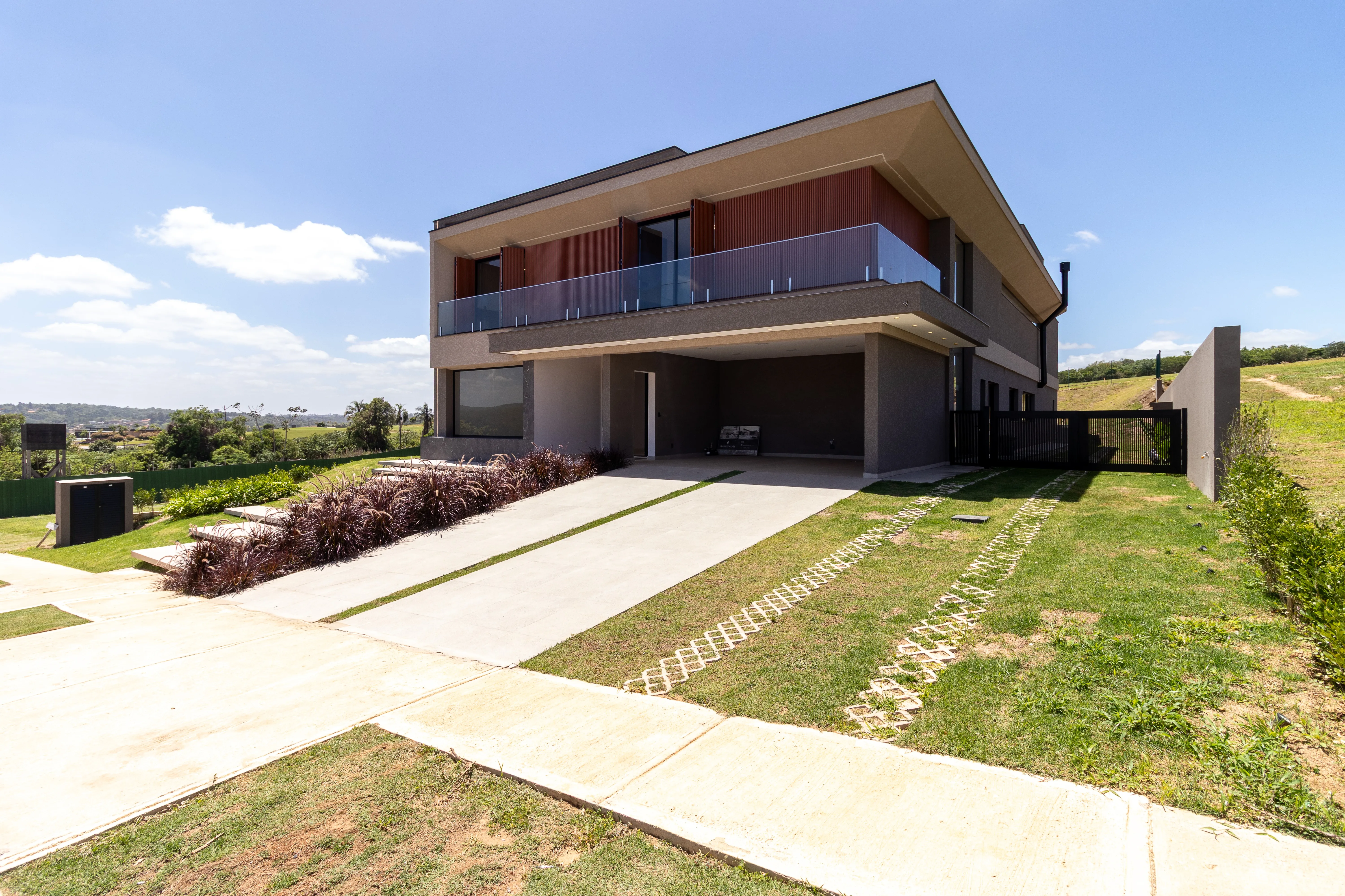 Imagem Condomínio Portofino | Reserva Ituparanga | 6 suítes | 720 m² | Piscina | Elevador | Sauna | Vista para a represa e campo de golfe.