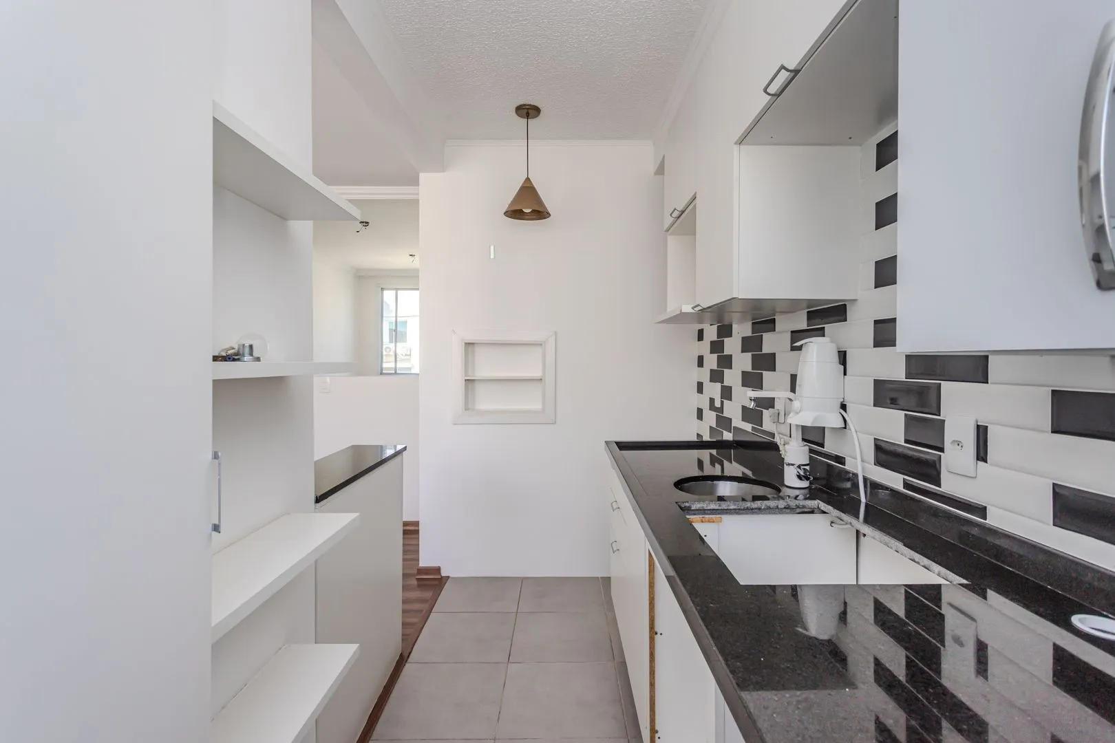 Imagem Apartamento no Sarandi de 2 dormitórios vaga e infra DESOCUPADO