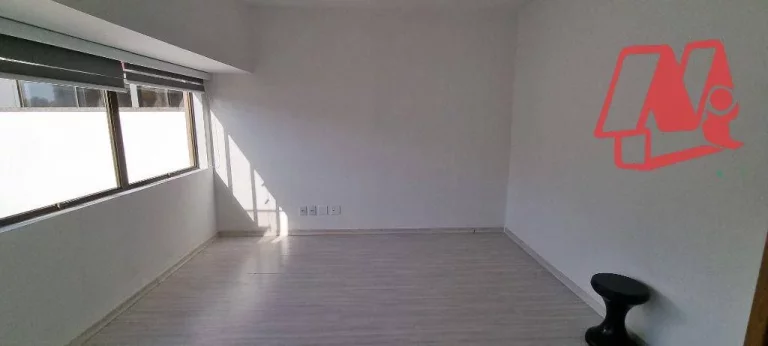 Imagem Sala de 60m² no Petrópolis com pátio