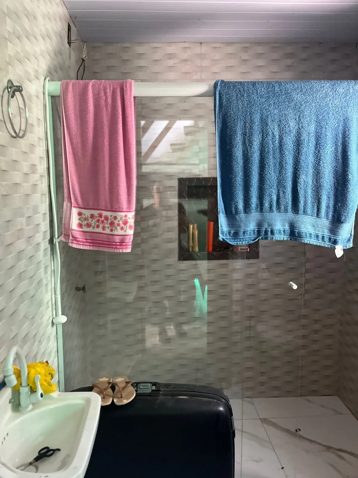 Imagem Vendo casa com piscina na Lomba do Pinheiro