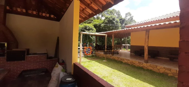 Imagem Chácara com 3 dormitórios à venda, 8000 m² por R$ 680.000,00 - Pinhal Grande - Toledo/MG