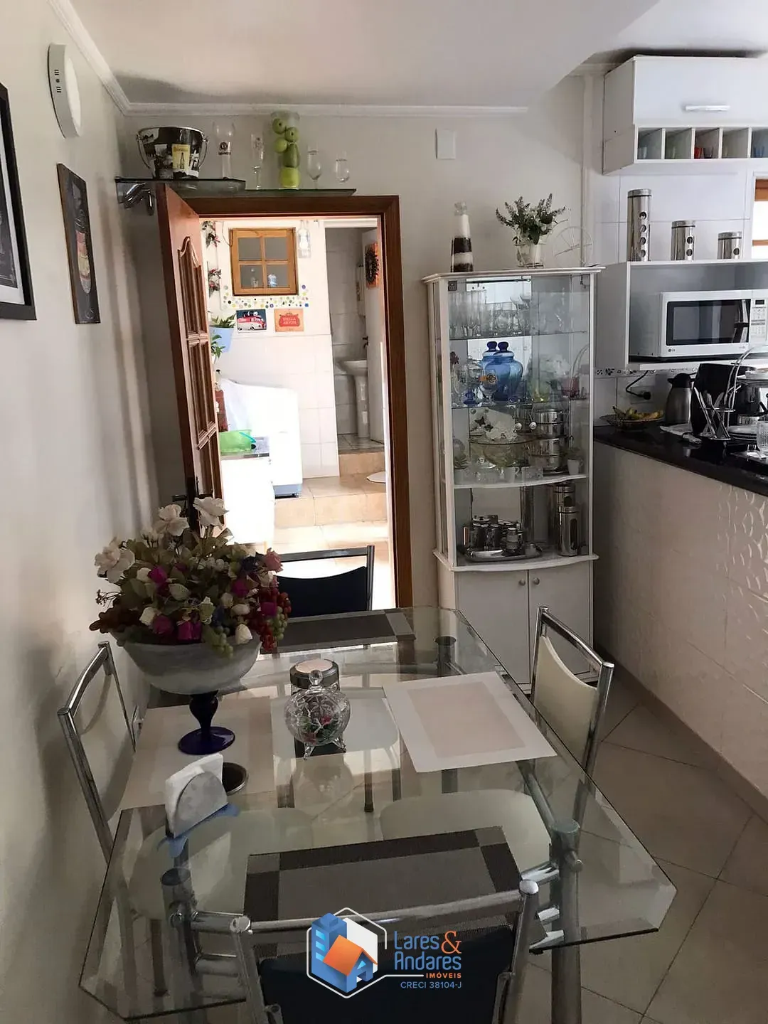 Imagem Sobrado à venda com 4 quartos, sendo 3 suítes, e 5 banheiros com 163m² localizado na Rua Curupaiti (Zona Norte)