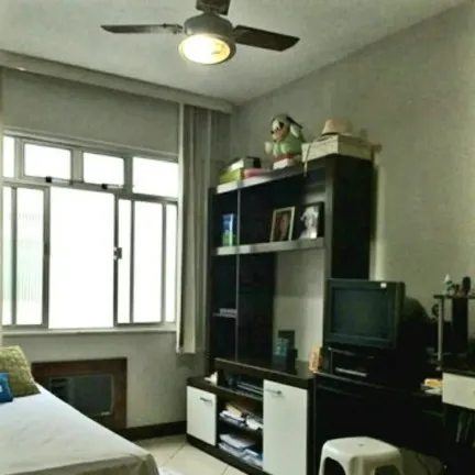Imagem Apartamento com 2 Quartos para Alugar, 65 m² em Candeal - Salvador
