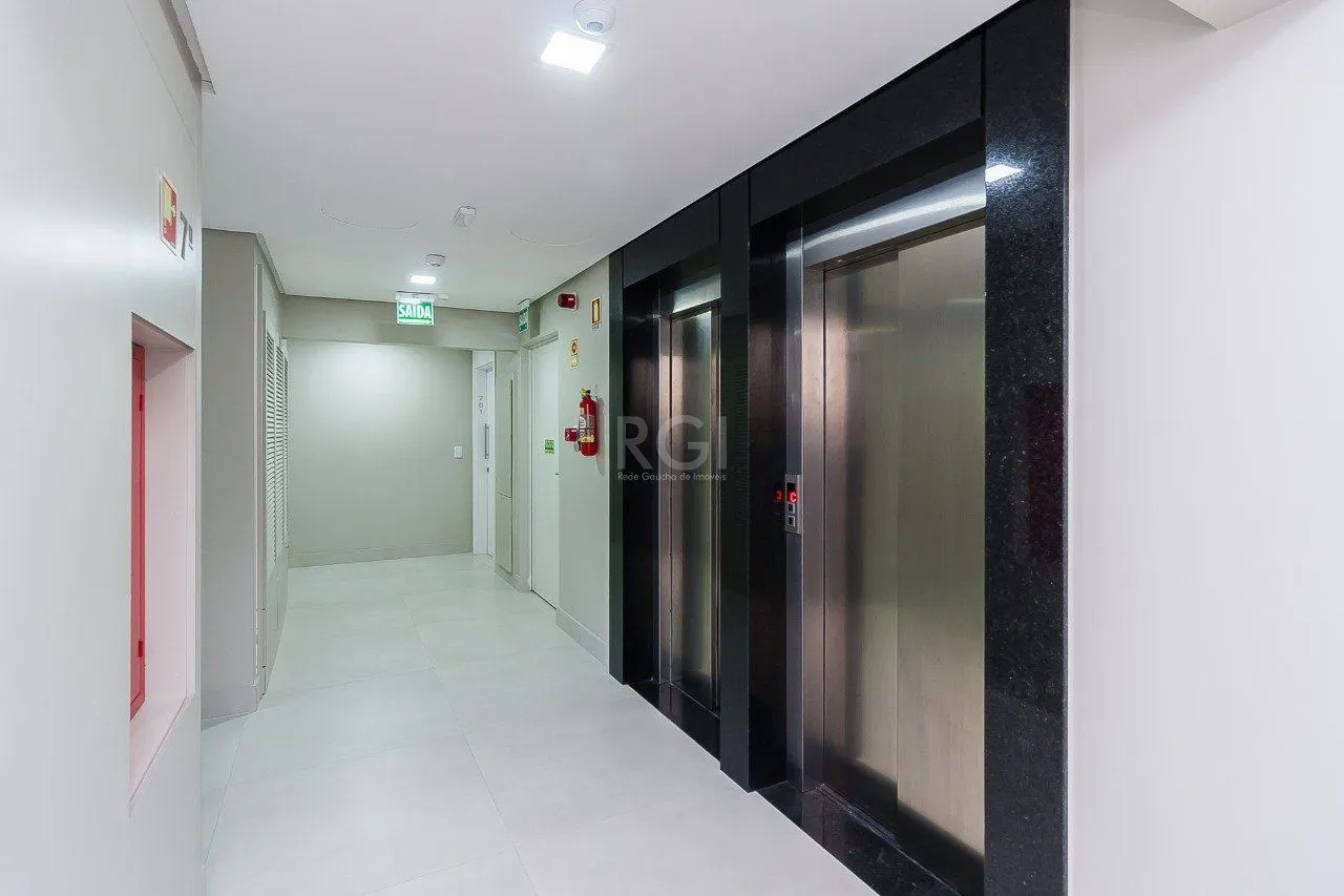 Imagem Conjunto/Sala para Venda - 44.16m², 0 dormitórios, 1 vaga - Menino Deus