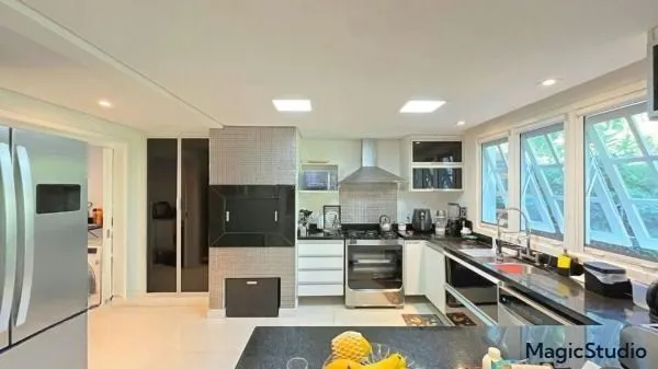 Imagem Casa em Condomínio na Pedra Redonda | 4 Dormitórios | 297m² | 4 Vagas | Solar Biarritz