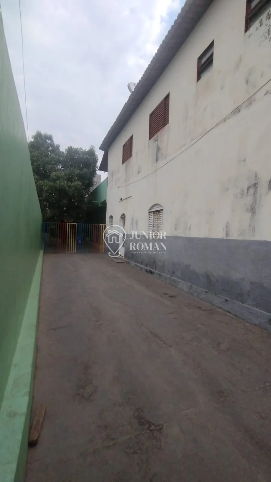 Imagem ÓTIMO INVESTIMENTO - PRÉDIO COMERCIAL E RESIDENCIAL CENTRO DE BARREIRAS/BA