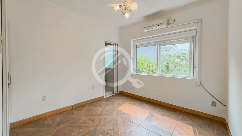 Imagem Ótima oportunidade na Cidade Baixa! Apartamento de 3 dormitórios, sendo 2 suítes, desocupado, hal...