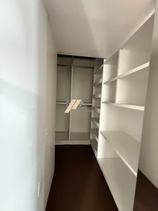 Imagem Apartamento à venda no Cambuí: 4 quartos, 2 suítes, 5 banheiros, 217m² - Venda ou Locação em Campinas-SP