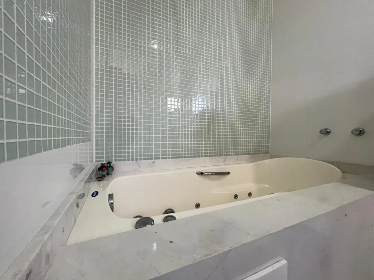 Imagem Apartamento com vista para o mar à venda com 132m2 por R$ 2.226.000,00