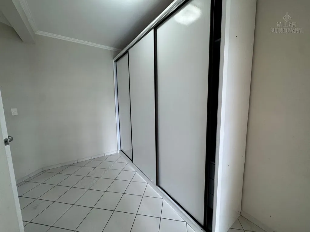 Imagem Sobrado em Condomínio Fechado à Venda na Guilhermina