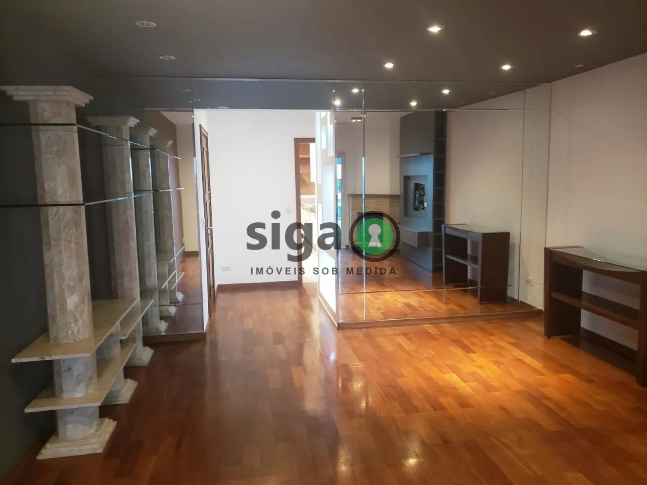 Imagem Apartamento para alugar 3 suítes, 3 vagas -Parque da Aclimação