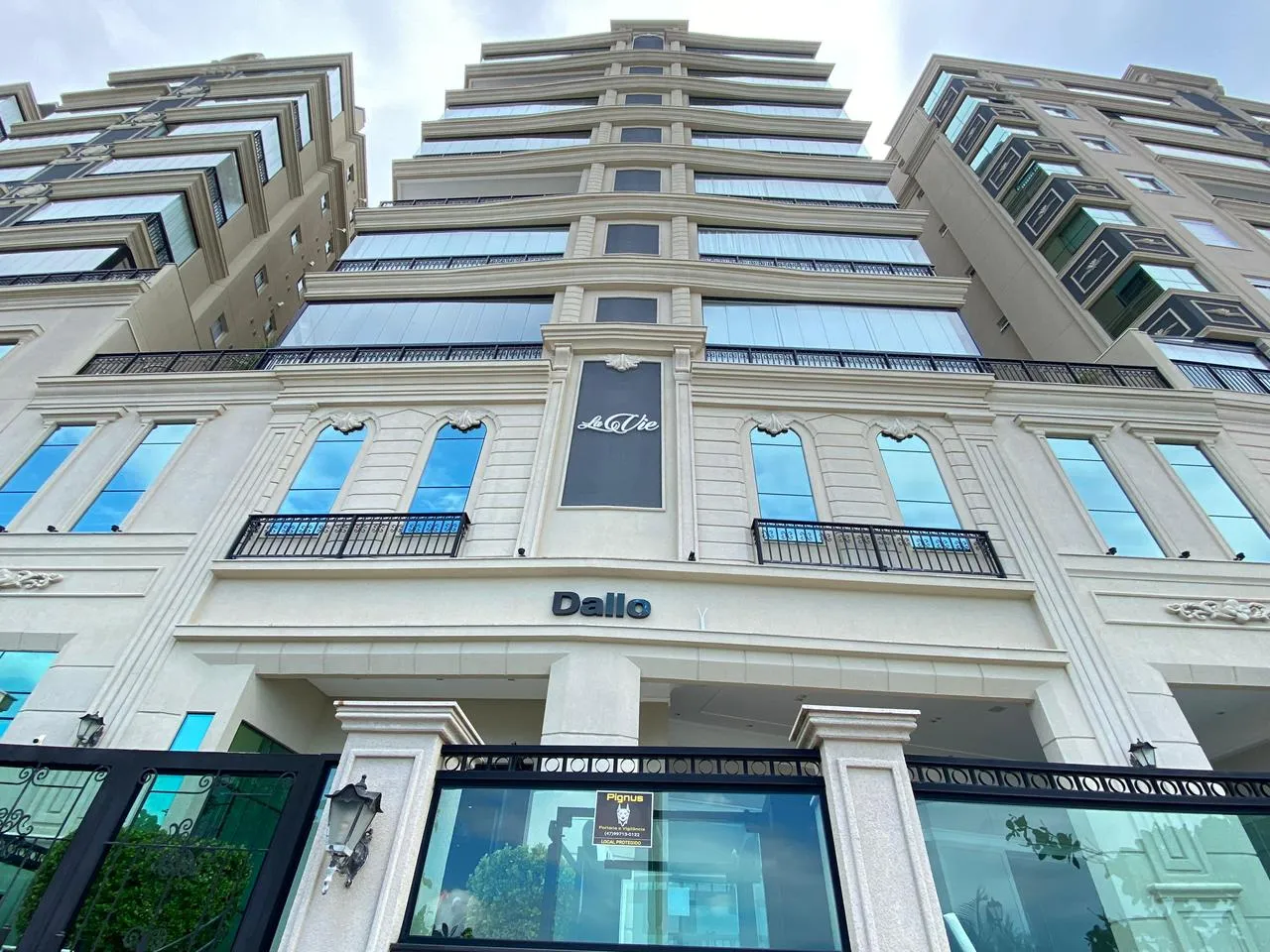 Foto do imóvel Apartamento com vista para o mar à venda com 217m2 por R$ 7.800.000,00