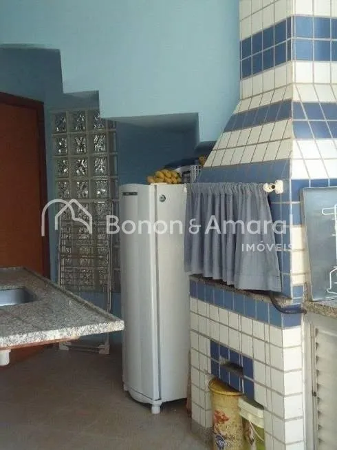 Imagem Casa de condomínio com 337 m² e 4 quartos