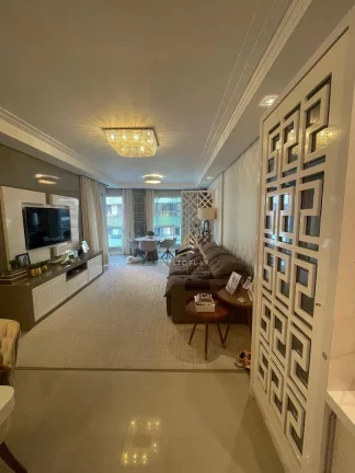 Imagem Apartamento com 3 dormitórios à venda, 138 m² por R$ 3.694.959,10 - Centro - Balneário Camboriú/SC