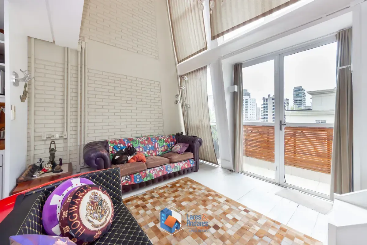 Imagem Cobertura para venda em Cerqueira César com 2 quartos, sendo 2 suítes, 110m²