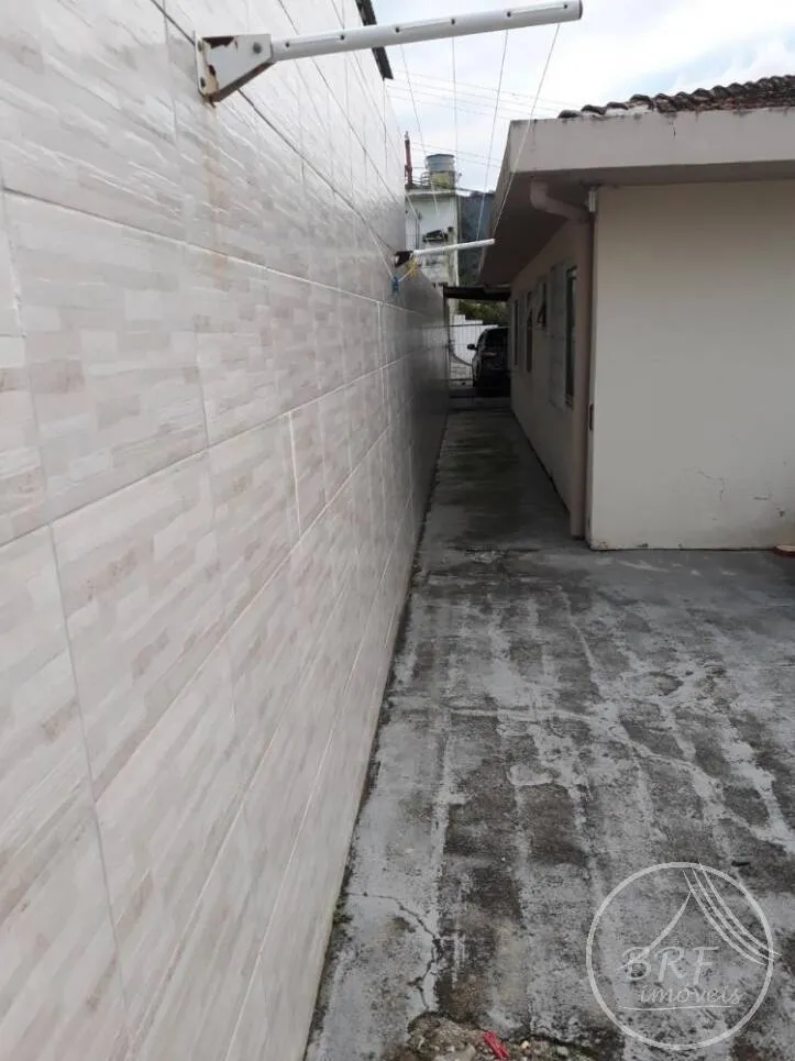 Imagem Vendo Casa em Serraria São José SC de 3 dorm.(Suíte) + Edícula c/churrasq.