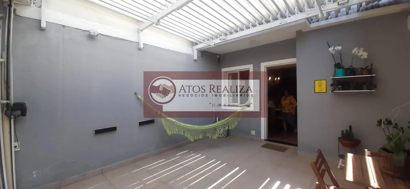 Imagem Vendo oportunidade na região de campo grande - São Paulo, Sobrado com 3 dormitórios, 1 suíte, 3 banheiros, 1 vaga coberta com basculante de ventilação, Churrasqueira, sistemas de monitoramento moderno e inteligente.