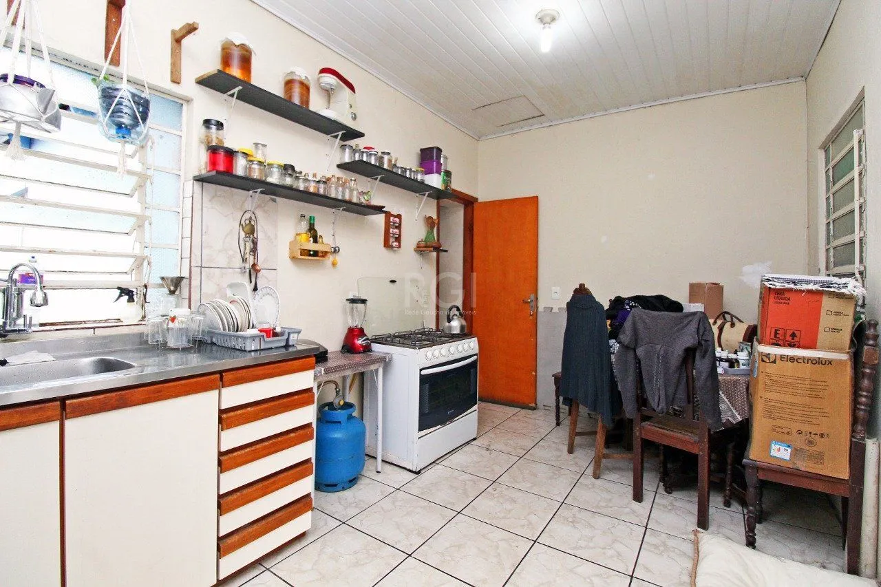 Imagem Casa para Venda - 85m², 2 dormitórios, 1 vaga - Cidade Baixa