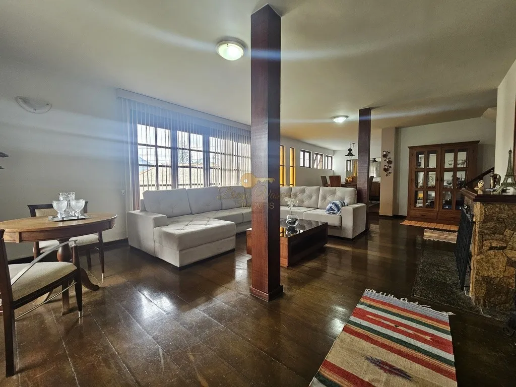 Imagem Casa para Venda em Teresópolis / RJ no bairro Fazendinha