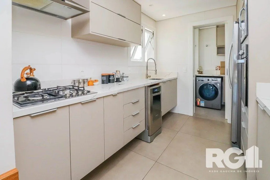 Imagem Apartamento com 3 Dormitórios, Suíte e Vaga Dupla - Andar Alto
