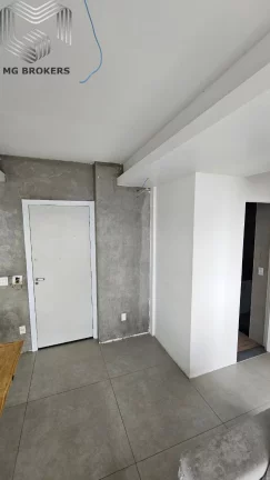 Imagem Apartamento à venda no Recreio dos Bandeirantes, Rio de Janeiro-RJ: 2 quartos, 1 suíte, 1 sala, 2 banheiros, 1 vaga, prédio com lazer
