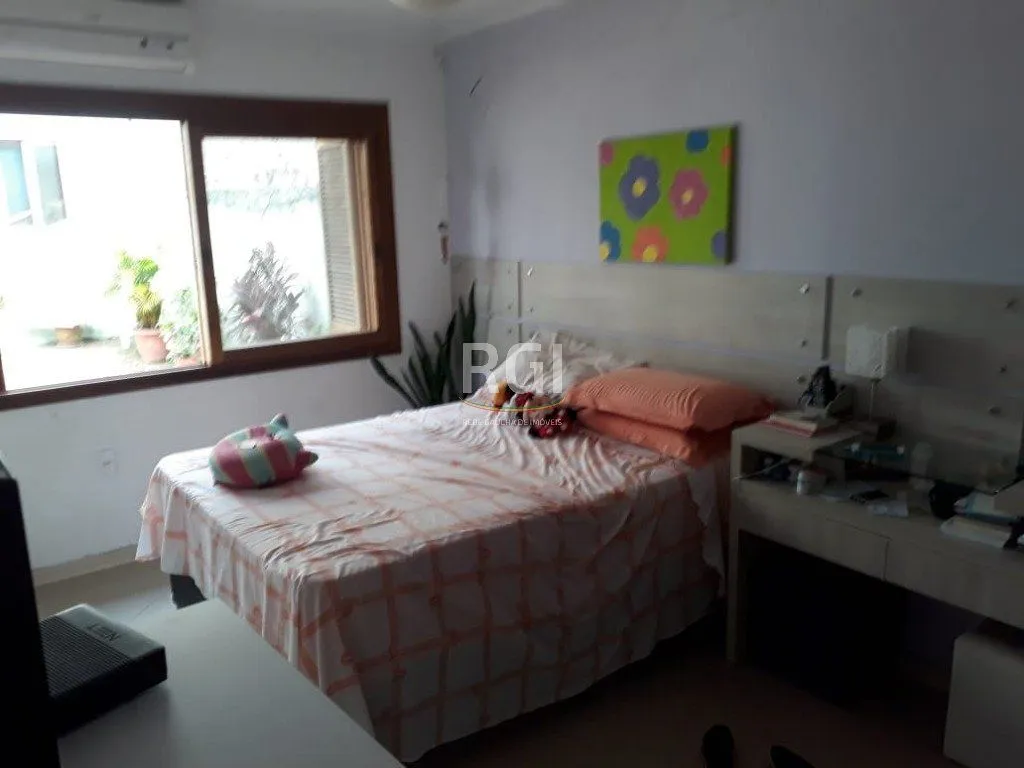 Imagem Casa para Venda - 120m², 3 dormitórios, sendo 1 suites, 3 vagas - Nonoai