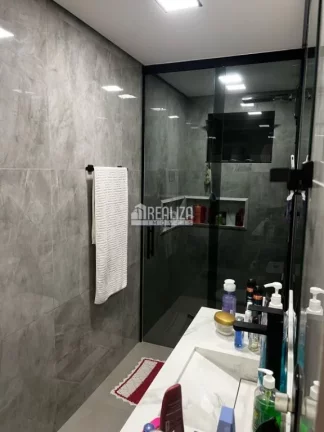 Imagem Casa à venda no Jardim Espanha, Uberaba | 2 dormitórios, suíte, piscina e varanda gourmet