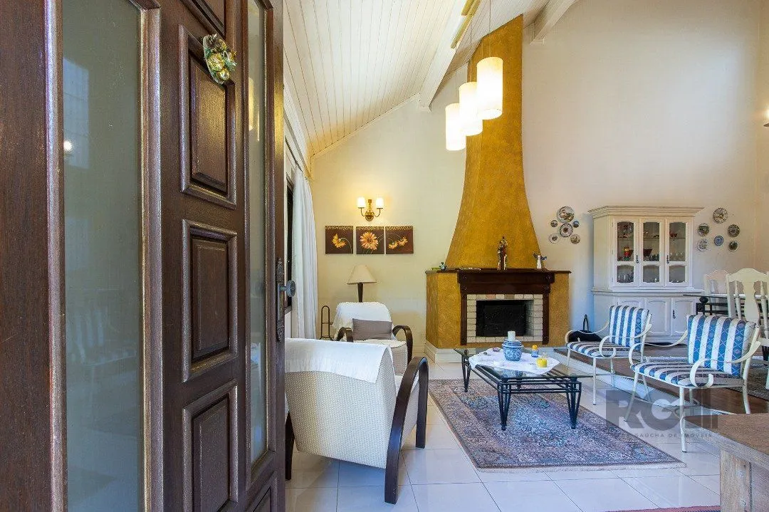 Imagem Casa tipo sobrado, com 3 dormitórios em Canoas