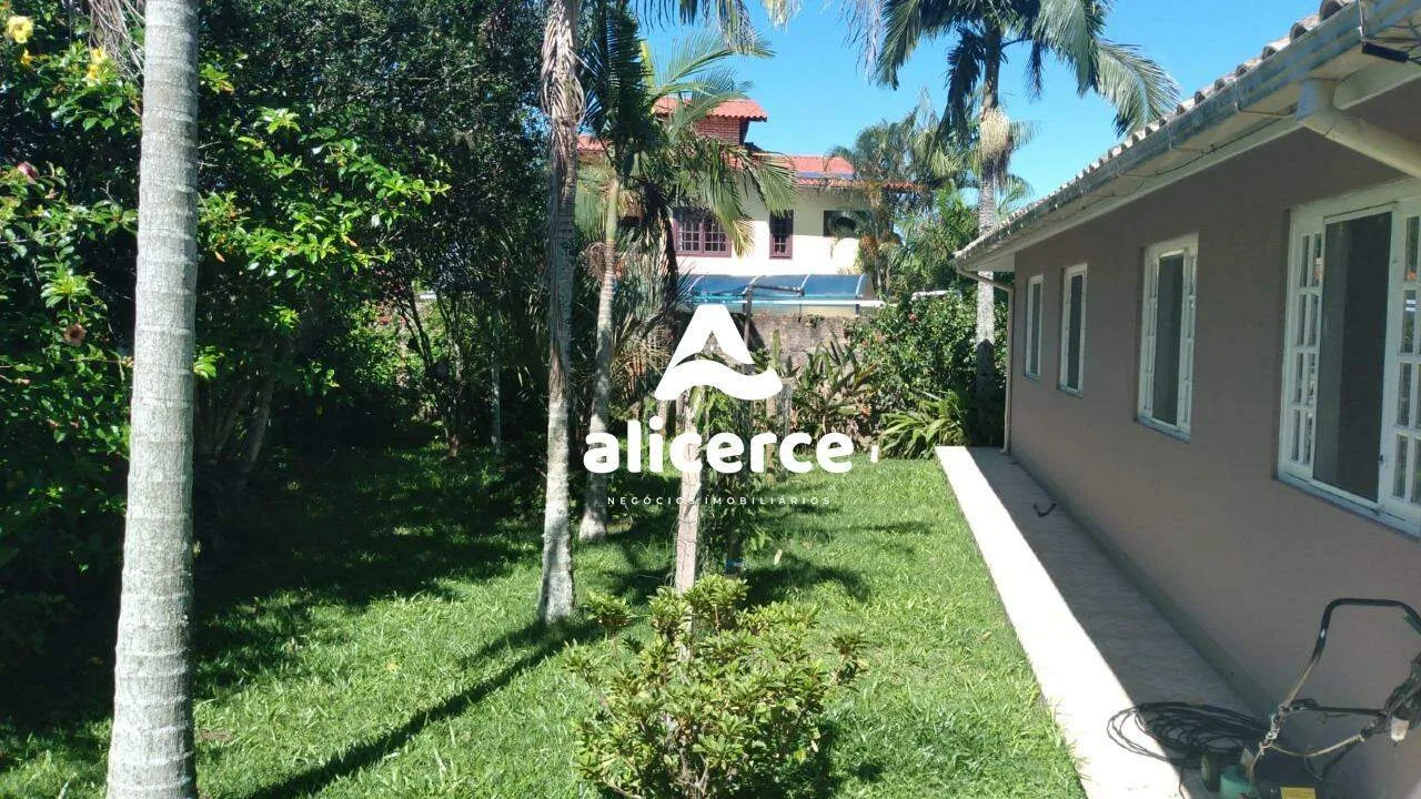 Imagem Casa à venda com 4 quartos 1 suíte, 162m² em Campeche Florianópolis