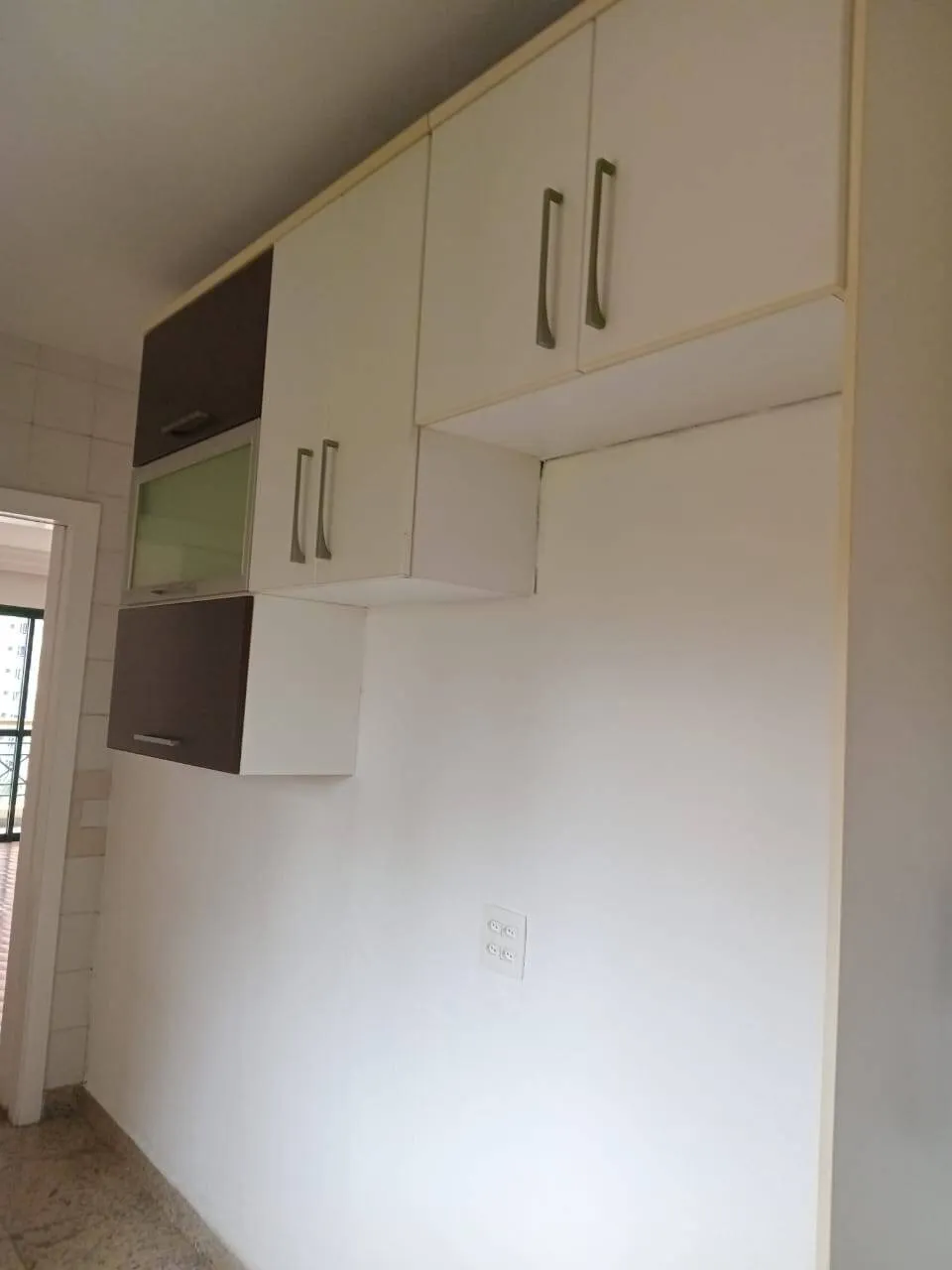 Imagem Excelente Apartamento de 3 Dormitórios em Frente à Pista de Caminhada de Alphaville