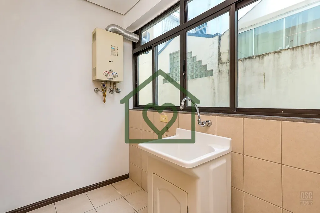 Imagem Descubra o apartamento dos seus sonhos no bairro Petrópolis, em Porto Alegre! Localizado na prestig...