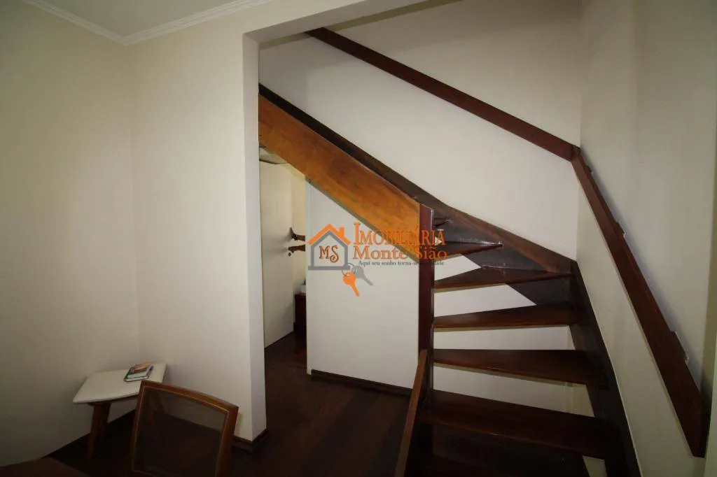Imagem Sobrado com 3 dormitórios à venda, 235 m² por R$ 980.000,00 - Jardim Santa Cecília - Guarulhos/SP