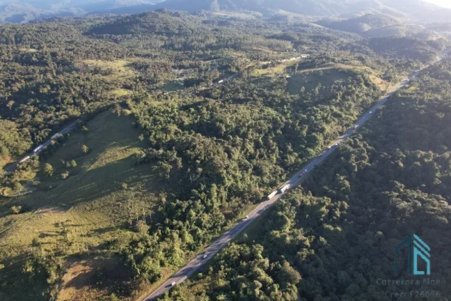 Imagem Chácara com 02 casas bem localizada, apenas 70km de Curitiba em Campina Grande do Sul PR