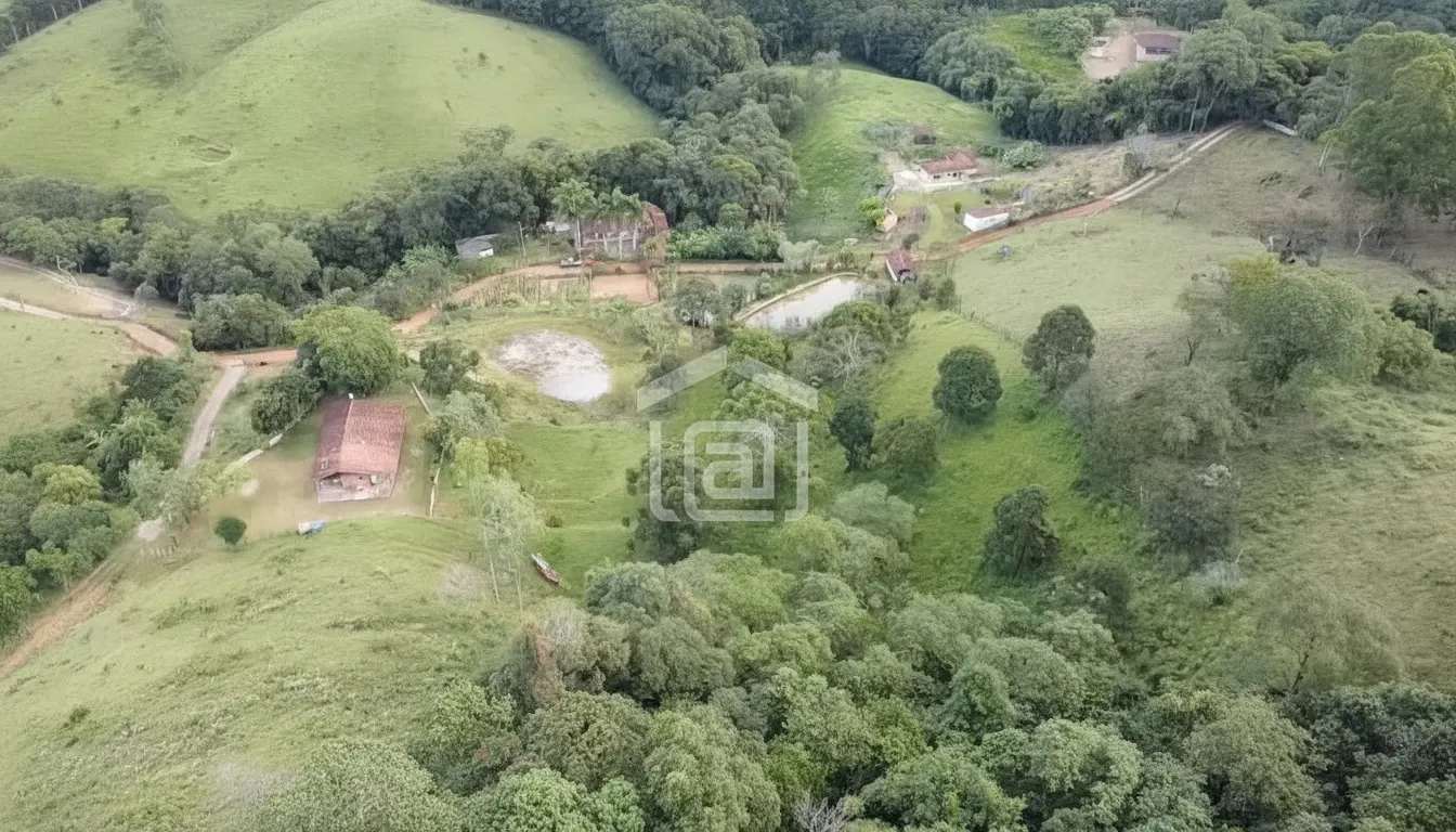 Imagem Chácara 100 m² à venda em Amendoins, Caldas