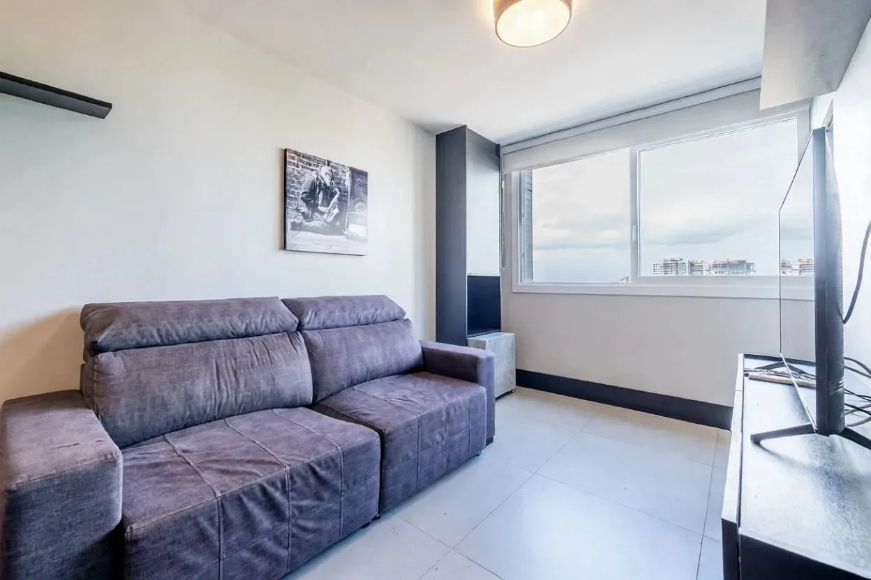 Imagem Apartamento com 53.37m², 1 dorm, Três Figueiras, Porto Alegre/RS