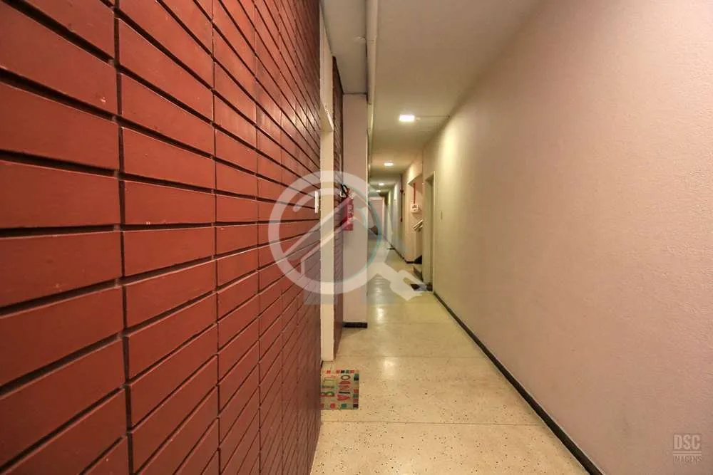 Imagem Descubra o encanto de viver em um espaço pequeno, enxuto e de fácil manutenção. Este Kitnet gard...