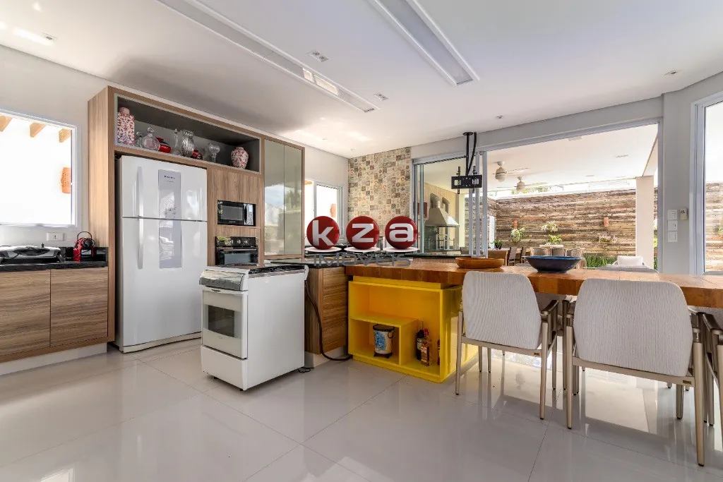 Imagem Imperdível oportunidade! Casa à venda na Enseda, Guarujá-SP, com 5 quartos, 5 suítes, 3 salas, 6 banheiros, 6 vagas de garagem e 700m².