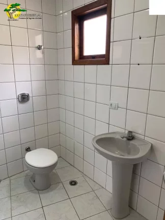 Imagem LINDO SOBRADO EM CONDOMÍNIO FECHADO À VENDA