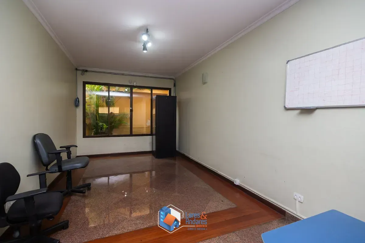 Imagem Casa para venda em Planalto Paulista com 4 quartos, sendo 2 suítes, 290m²