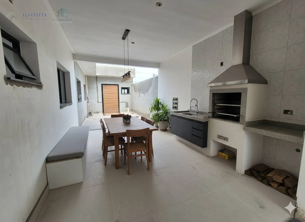 Imagem Casa térrea moderna com suíte, closet e acabamento de alto padrão