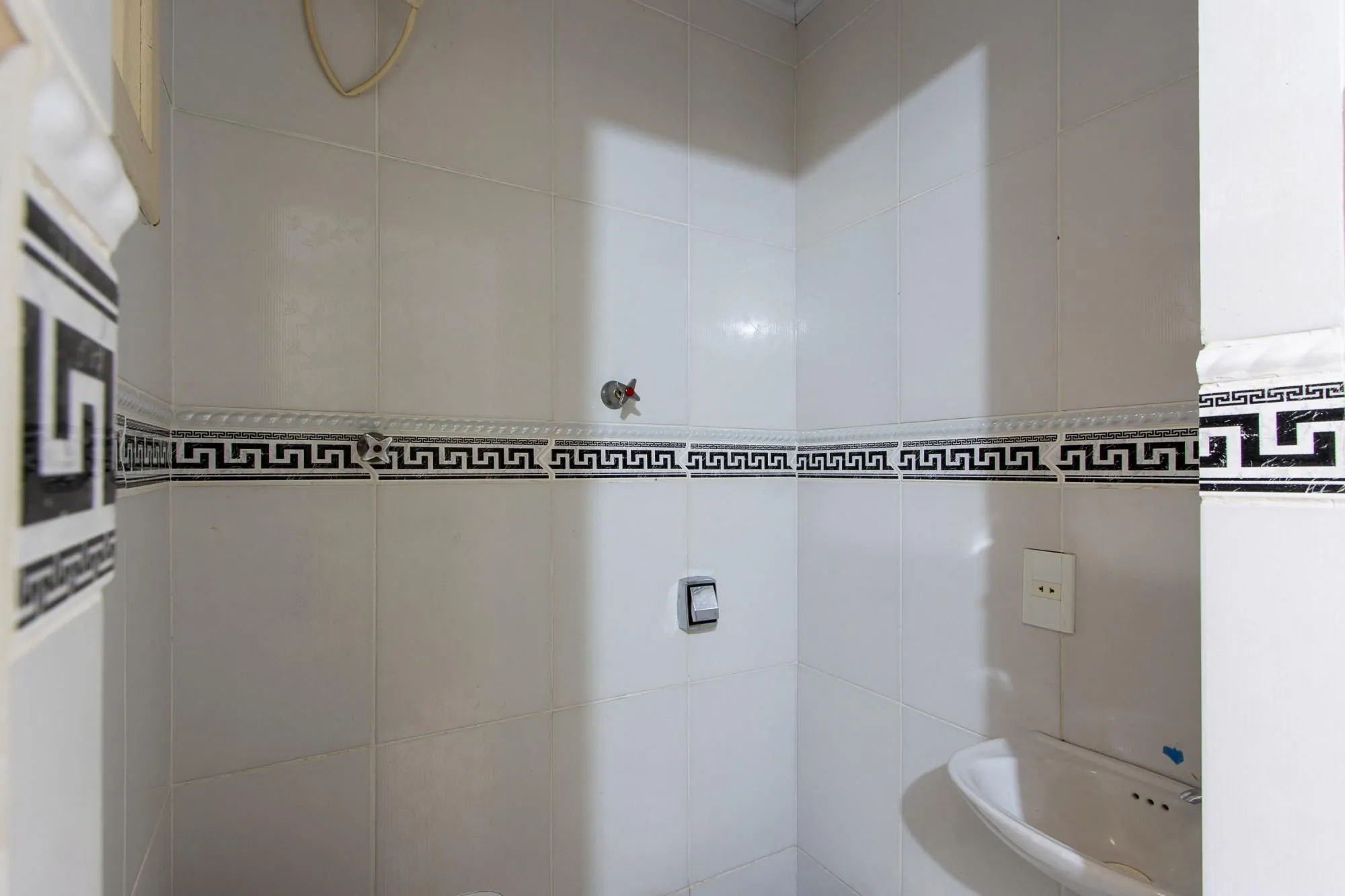 Imagem Casa de condomínio, 3 dormitórios, 1 suíte, 1 vaga coberta, no bairro Cristal.