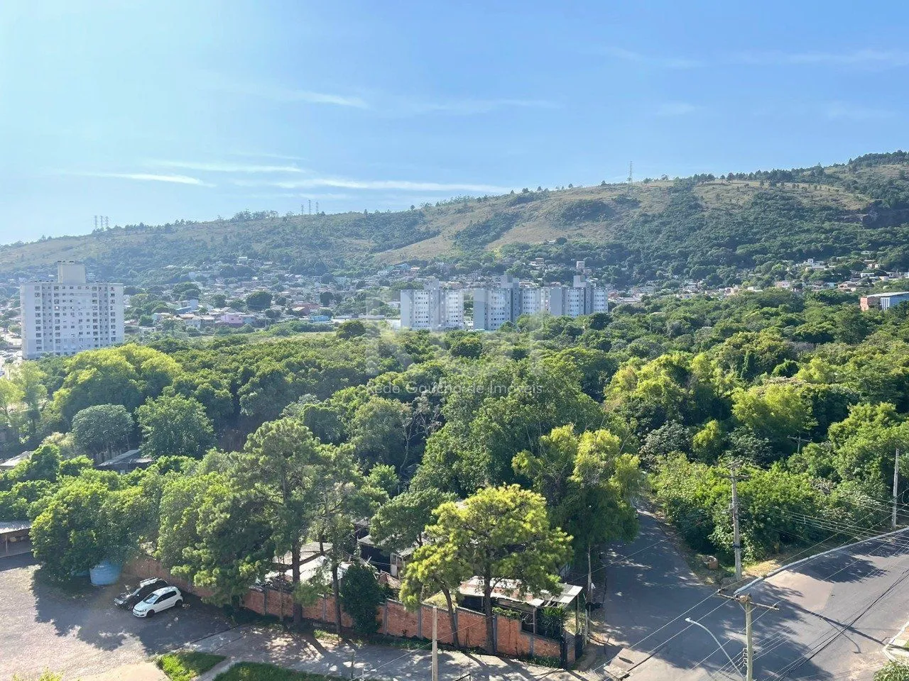 Imagem Apartamento com 2 dormitórios, localizado no bairro Morro Santana em Porto Alegre/RS.