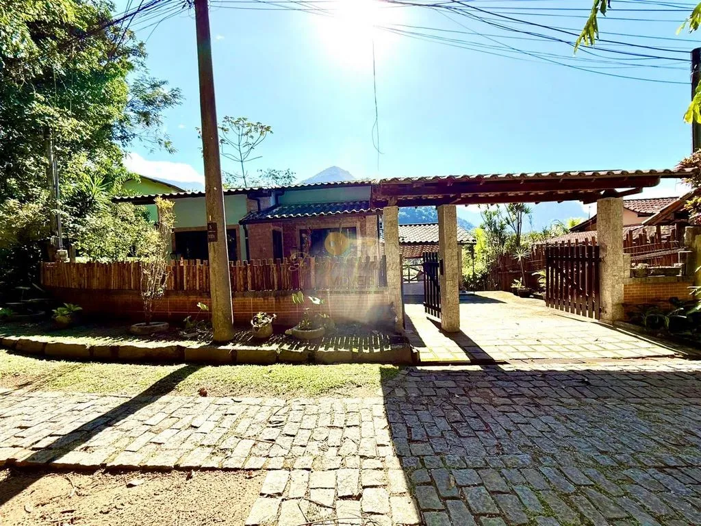 Foto do imóvel Casa em Condomínio para Venda em Guapimirim / RJ em Rua Trinta de Abril