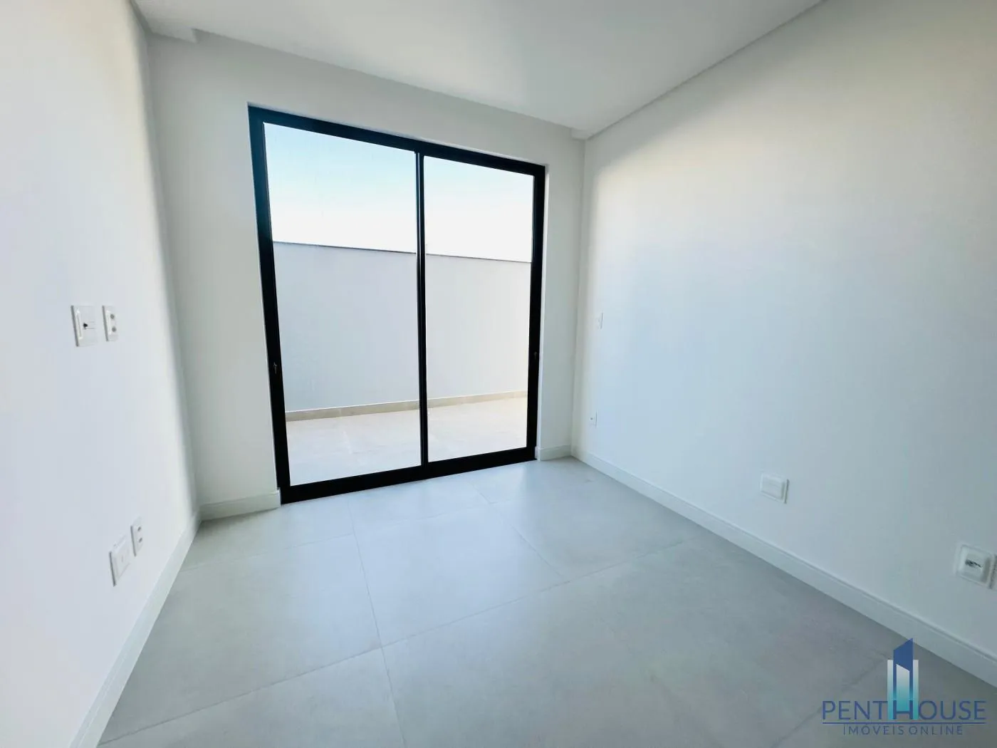 Imagem Apartamento com Terraço para Venda em Balneário Camboriú, Nações, 2 dormitórios, 1 suíte, 2 banheiros, 1 vaga