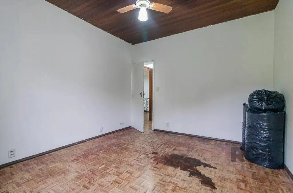Imagem Casa para Venda - 160m², 3 dormitórios, sendo 1 suite, 2 vagas - Teresópolis