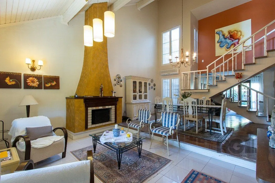 Imagem Casa tipo sobrado, com 3 dormitórios em Canoas